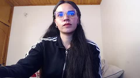 noreen_ online show from 06-04-26, 05:30