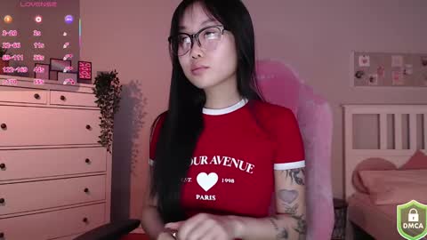 Snapshot of norma_blum chatting on 03-04-25, 01:12 eva online show from 03-04-25, 01:12