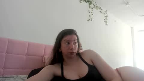 Emily snow online show from 02-12-26, 07:42