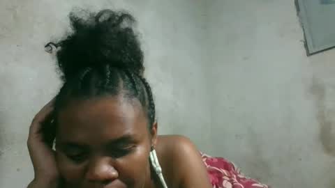 nosminah01 online show from 03-29-26, 08:42