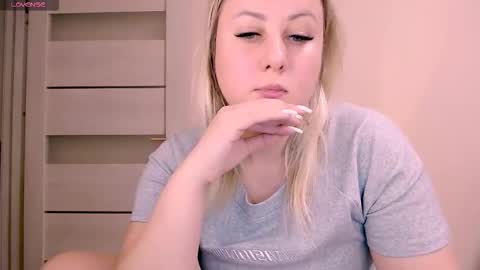 hi glad to chat online show from 11-09-25, 02:04