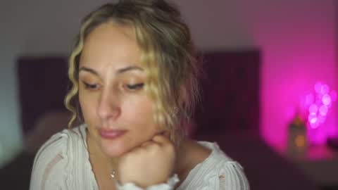 Tina online show from 01-02-25, 02:54