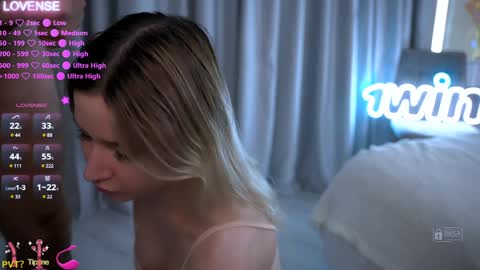 Snapshot of notfallenangel chatting on 01-04-25, 07:34 Anna Check my Bio Help me to reach 300 thumbs up online show from 01-04-25, 07:34