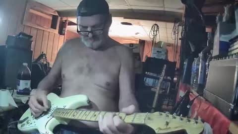 notflamingfart online show from 04-30-26, 09:37