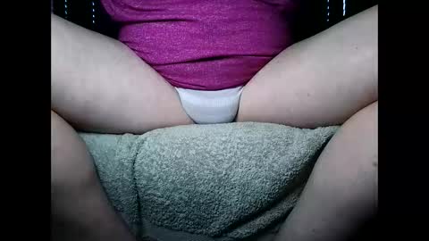 Snapshot of nottoobored chatting on 05-17-26, 01:25 nottoobored online show from 05-17-26, 01:25