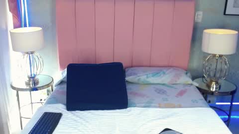 nova_ross online show from 09-19-25, 08:20