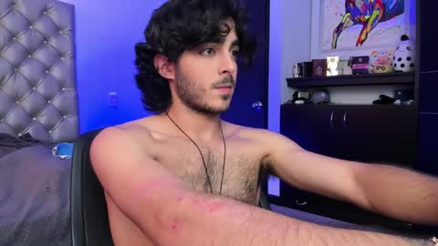 Snapshot of novacry chatting on 12-18-24, 04:06 Nova online show from 12-18-24, 04:06