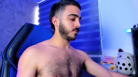 Snapshot of novacry chatting on 10-20-25, 12:05 Nova online show from 10-20-25, 12:05