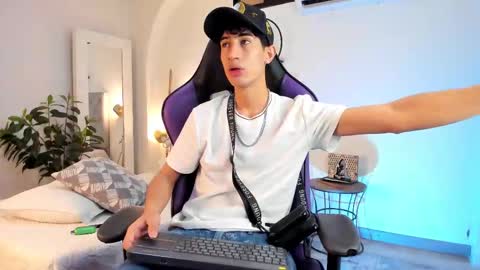 Nova online show from 02-11-25, 04:44