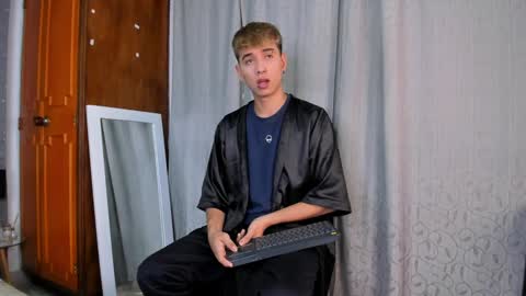 NovayBrian online show from 01-30-25, 04:37