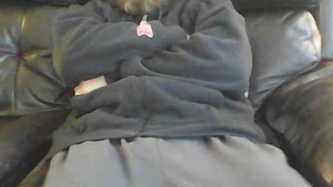 Snapshot of nudestud887 chatting on 12-22-24, 07:31 nudestud887 online show from 12-22-24, 07:31