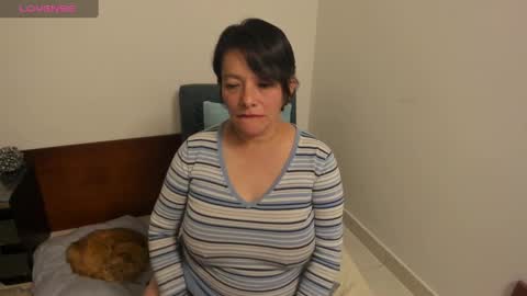 Snapshot of nuit_rose chatting on 01-22-25, 04:55 nuit_rose online show from 01-22-25, 04:55