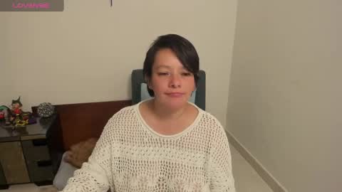 Snapshot of nuit_rose chatting on 01-26-25, 04:30 nuit_rose online show from 01-26-25, 04:30