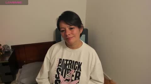 Snapshot of nuit_rose chatting on 02-06-25, 01:49 nuit_rose online show from 02-06-25, 01:49