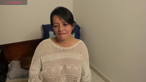 Snapshot of nuit_rose chatting on 02-14-25, 05:19 nuit_rose online show from 02-14-25, 05:19