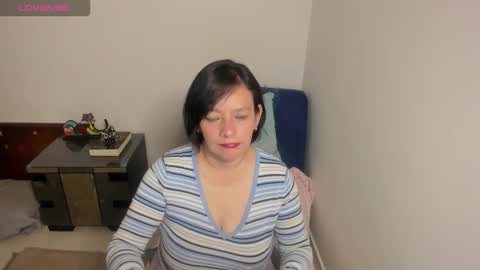 Snapshot of nuit_rose chatting on 09-14-25, 01:49 nuit_rose online show from 09-14-25, 01:49