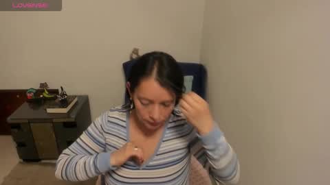 Snapshot of nuit_rose chatting on 10-13-25, 02:00 nuit_rose online show from 10-13-25, 02:00