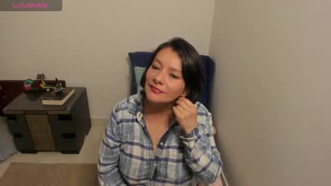 Snapshot of nuit_rose chatting on 10-21-25, 02:12 nuit_rose online show from 10-21-25, 02:12