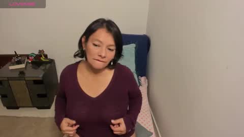 Snapshot of nuit_rose chatting on 12-01-25, 02:05 nuit_rose online show from 12-01-25, 02:05