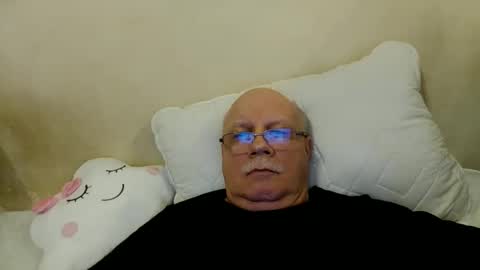 nukiss online show from 12-21-24, 06:02