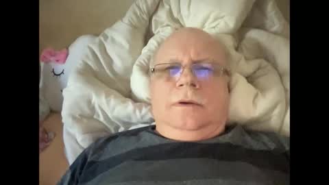 nukiss online show from 10-21-25, 09:10