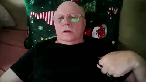 nukiss online show from 12-18-25, 09:15