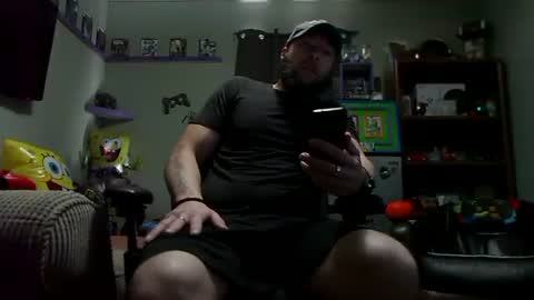 Awwwww Hey Sweetie Pies. Welcome To The Sweetie Pie Lounge. Enjoy The Dad-Cast. SweetCorny Fun-loving Dad Talk. online show from 10-29-25, 08:54