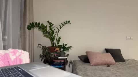 nura_foxx online show from 10-03-25, 01:13