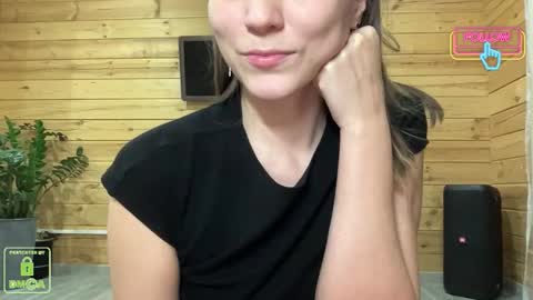 Snapshot of nursedoll chatting on 10-06-25, 04:48 Ema online show from 10-06-25, 04:48