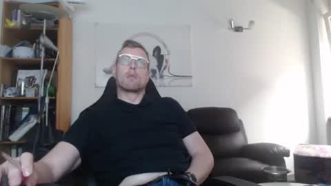 nursefan online show from 10-08-25, 03:42