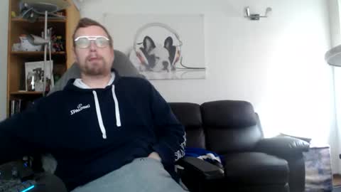 nursefan online show from 11-22-25, 10:36