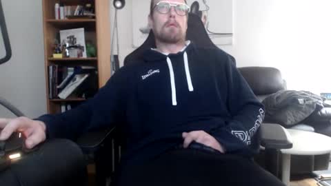 nursefan online show from 12-04-25, 12:36