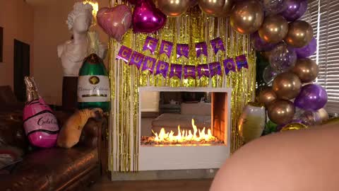 Snapshot of nuryforerogh chatting on 01-15-25, 08:48 Nury Forero online show from 01-15-25, 08:48