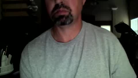 nvrenuff1979 online show from 12-17-25, 12:44