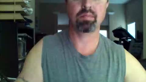 nvrenuff1979 online show from 02-08-26, 01:36