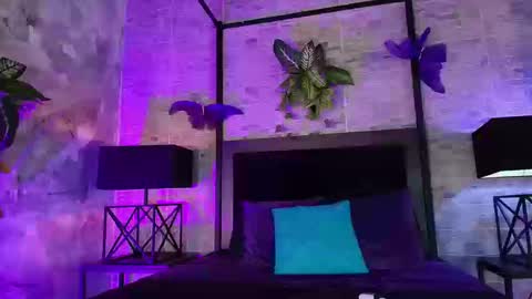  NXY  online show from 09-22-25, 08:00