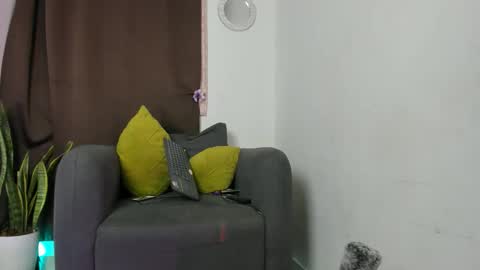 Snapshot of nyalgasai1 chatting on 05-06-26, 12:41 Nia online show from 05-06-26, 12:41