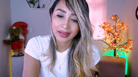 Nycole online show from 01-05-25, 06:35