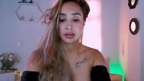 Nycole online show from 01-22-25, 03:29