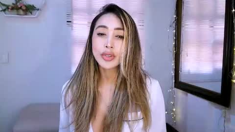 Nycole online show from 09-12-25, 04:18