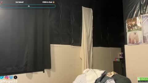 nygal23 online show from 04-21-26, 12:12