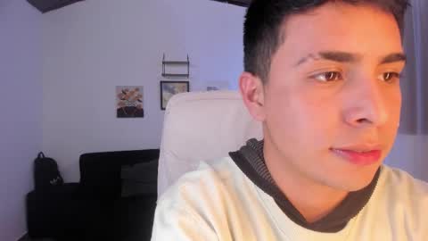 Snapshot of nyko_ds chatting on 10-04-25, 08:18 nyko_ds online show from 10-04-25, 08:18