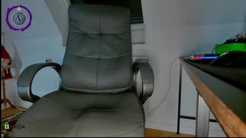 Snapshot of nyl0nnickb0y chatting on 01-23-25, 09:29 Nyl0nnickb0y online show from 01-23-25, 09:29