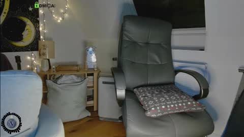 Snapshot of nyl0nnickb0y chatting on 12-02-25, 09:21 Nyl0nnickb0y online show from 12-02-25, 09:21