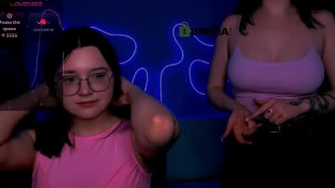 Snapshot of nymiraa chatting on 05-15-26, 07:43 Mira online show from 05-15-26, 07:43