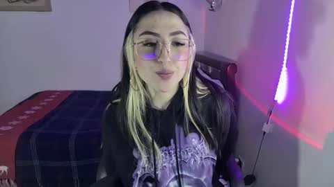 Snapshot of nymph_frida chatting on 12-20-24, 05:47 Frida online show from 12-20-24, 05:47