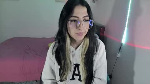 Snapshot of nymph_frida chatting on 01-29-25, 06:54 Frida online show from 01-29-25, 06:54