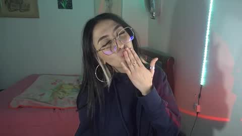 Snapshot of nymph_frida chatting on 10-07-25, 05:59 Frida online show from 10-07-25, 05:59