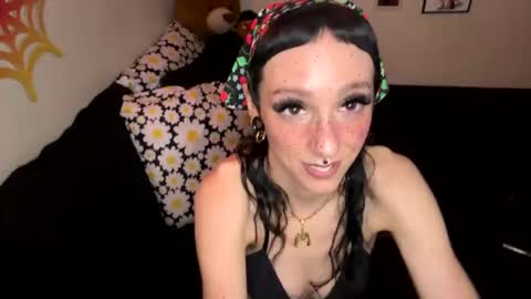 Snapshot of nymphaeaorion chatting on 12-31-24, 02:08 Nymphaea online show from 12-31-24, 02:08