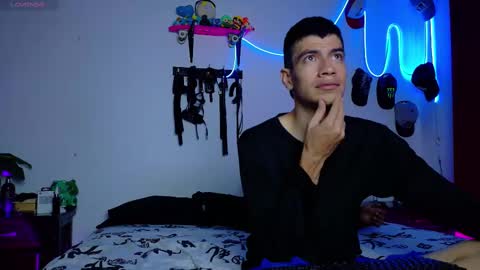 David and Steven Independents online show from 02-11-25, 01:41